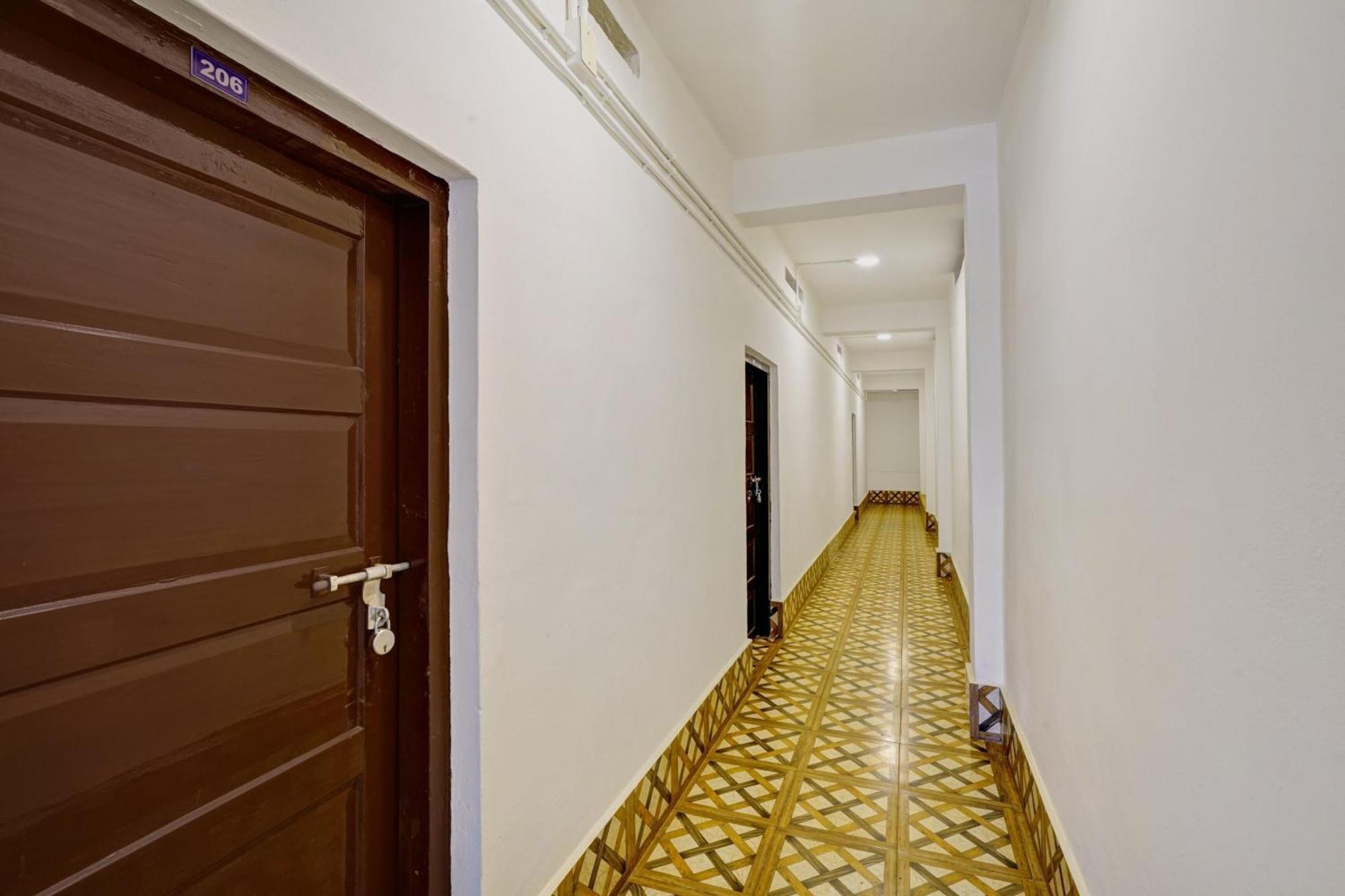 Super Hotel O Ceasar Palace Annex Thodupuzha Bagian luar foto
