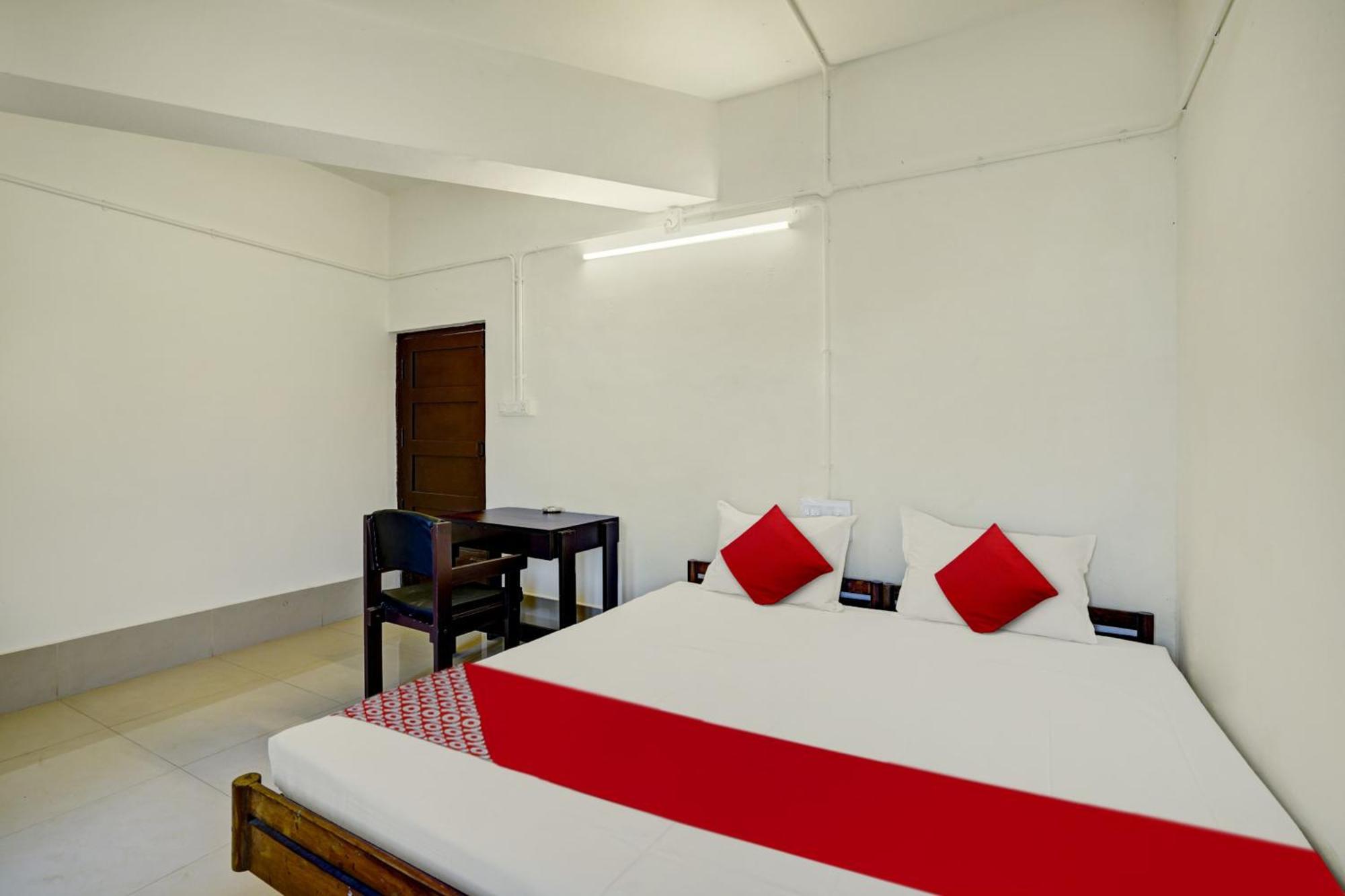 Super Hotel O Ceasar Palace Annex Thodupuzha Bagian luar foto