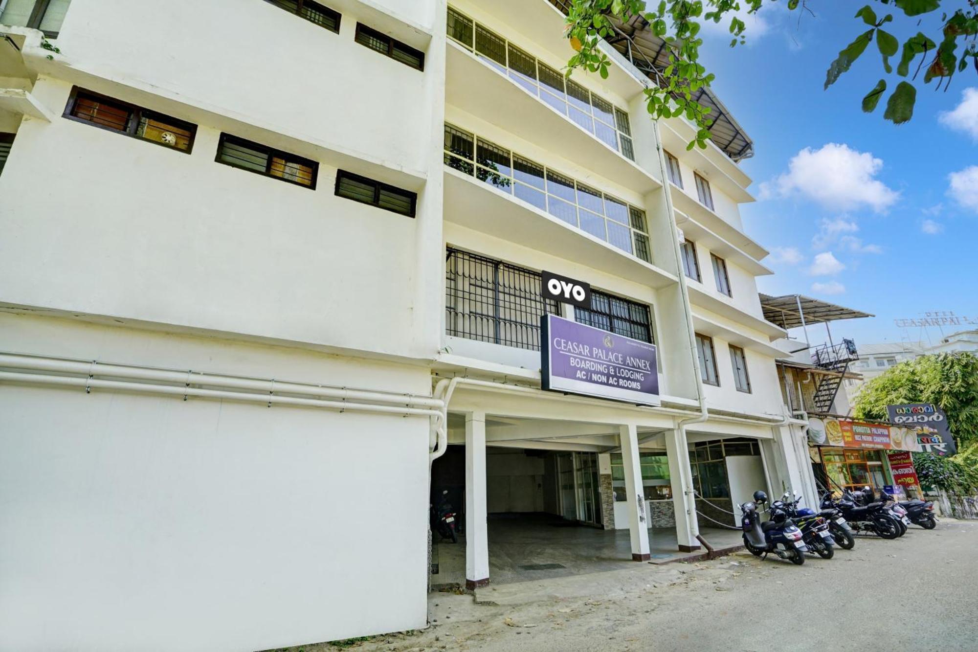 Super Hotel O Ceasar Palace Annex Thodupuzha Bagian luar foto