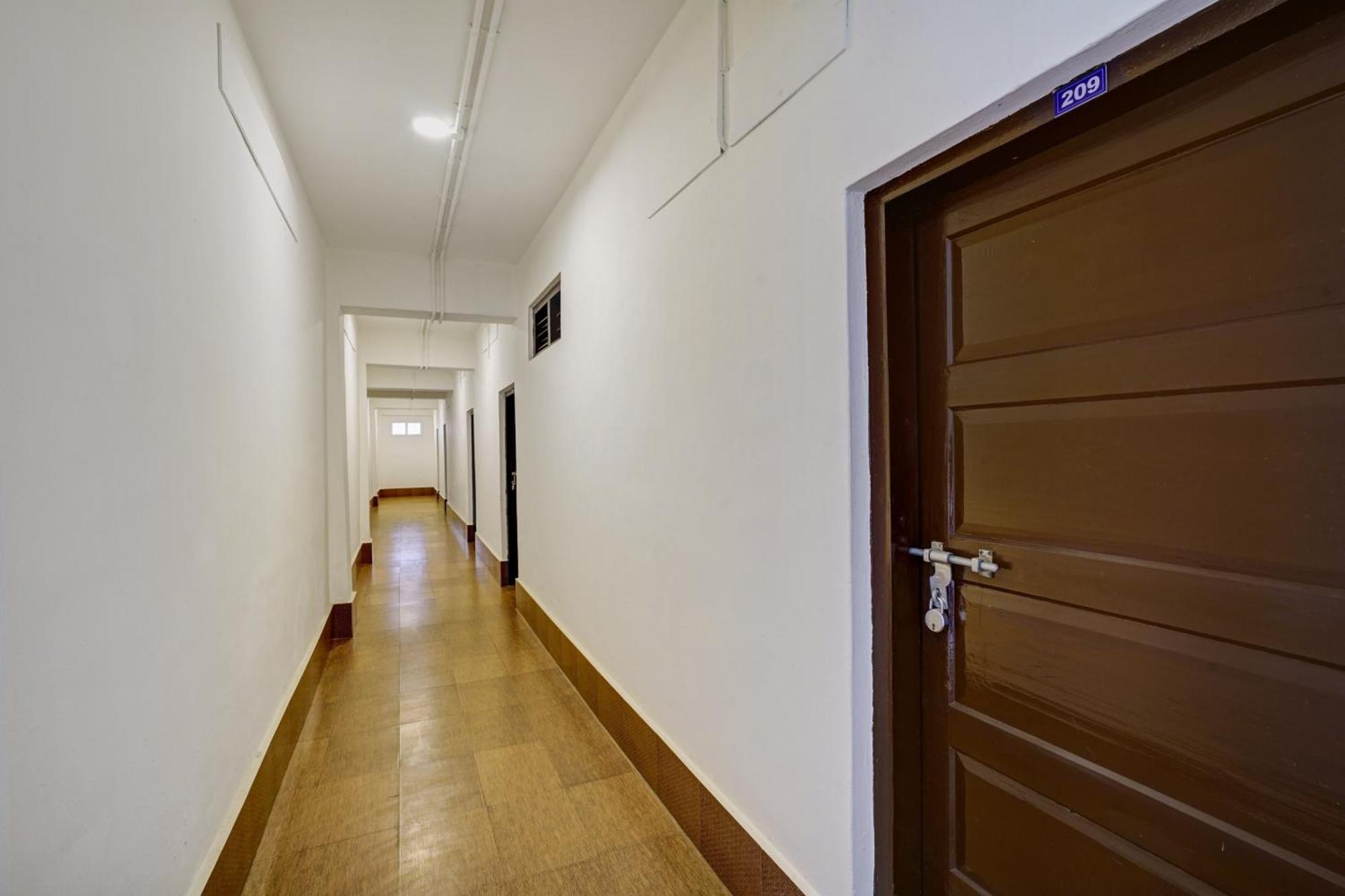 Super Hotel O Ceasar Palace Annex Thodupuzha Bagian luar foto